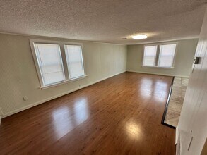 2936 SW 50th St in Oklahoma City, OK - Building Photo - Building Photo