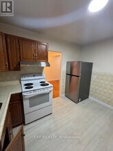 2243 Miramichi St in Ottawa, ON - Building Photo - Building Photo