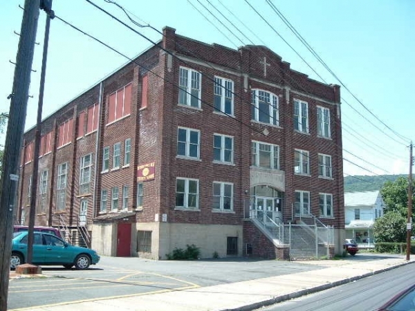 57-59 Wadhams St in Plymouth, PA - Building Photo