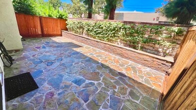 630 W Palm Ave, Unit #11 in Orange, CA - Foto de edificio - Building Photo