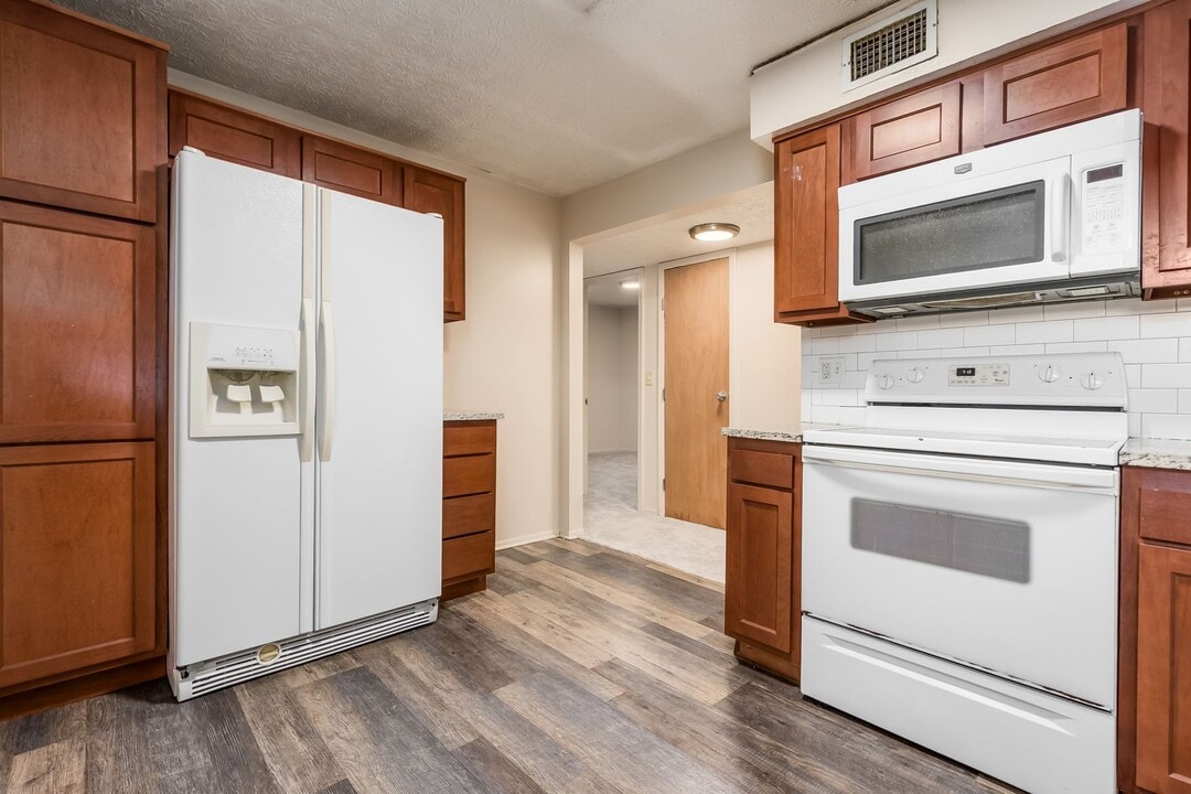 100 Chittenden Ave - Student Housing in Columbus, OH - Foto de edificio