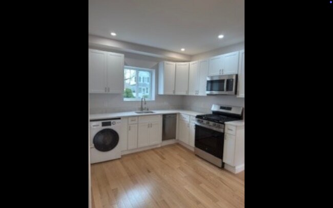 316 Albion St, Unit #1