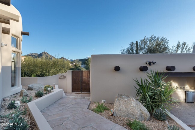10801 E Happy Valley Rd in Scottsdale, AZ - Building Photo - Building Photo