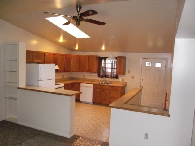 320 Dawson Ave in Carnegie, PA - Building Photo - Building Photo