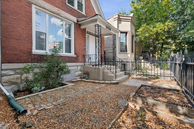 1426 N Avers Ave in Chicago, IL - Foto de edificio - Building Photo