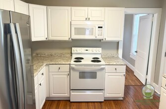 305 Perry Rd in Greenville, SC - Building Photo - Building Photo