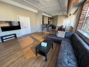 161 W Harrison St in Chicago, IL - Building Photo - Building Photo