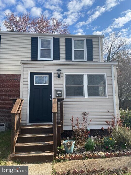2800 Fort Dr in Alexandria, VA - Building Photo