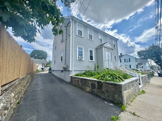 264 Washington St in Peabody, MA - Building Photo - Building Photo