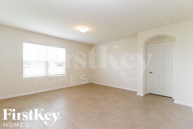 2625 SW 9th Ave in Cape Coral, FL - Building Photo - Building Photo