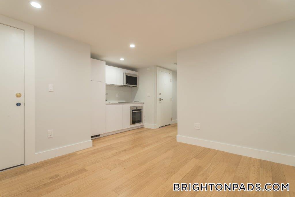 35 South St in Boston, MA - Building Photo