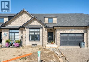 311 Kelly Rd in Amherstburg, ON - Building Photo