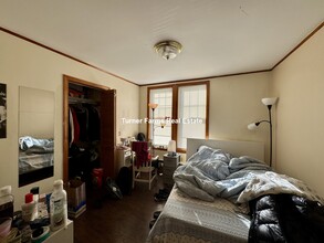 739 Parker St, Unit 3 in Boston, MA - Building Photo - Building Photo