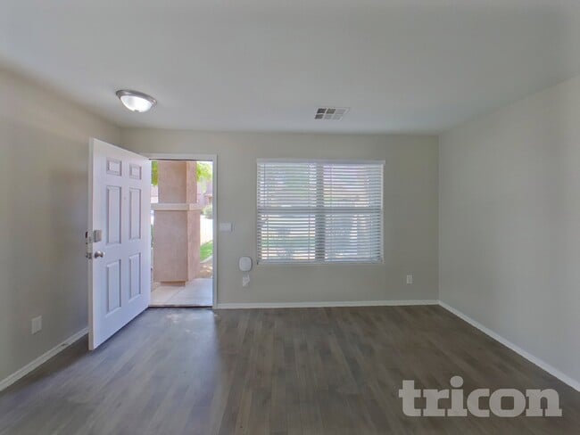 45654 W Meadows Ln in Maricopa, AZ - Foto de edificio - Building Photo