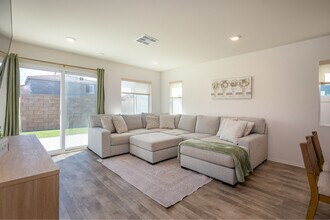 28834 Enclave Ln in Winchester, CA - Building Photo - Building Photo