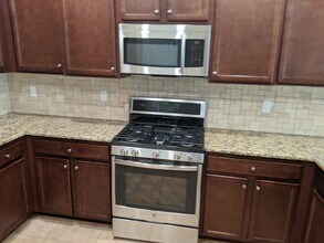 6225 E Farrin Ave in Fresno, CA - Building Photo - Building Photo