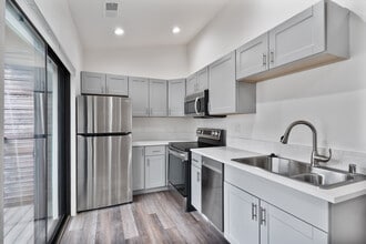 Shoofly Station Apartments in Santa Fe, NM - Building Photo - Building Photo