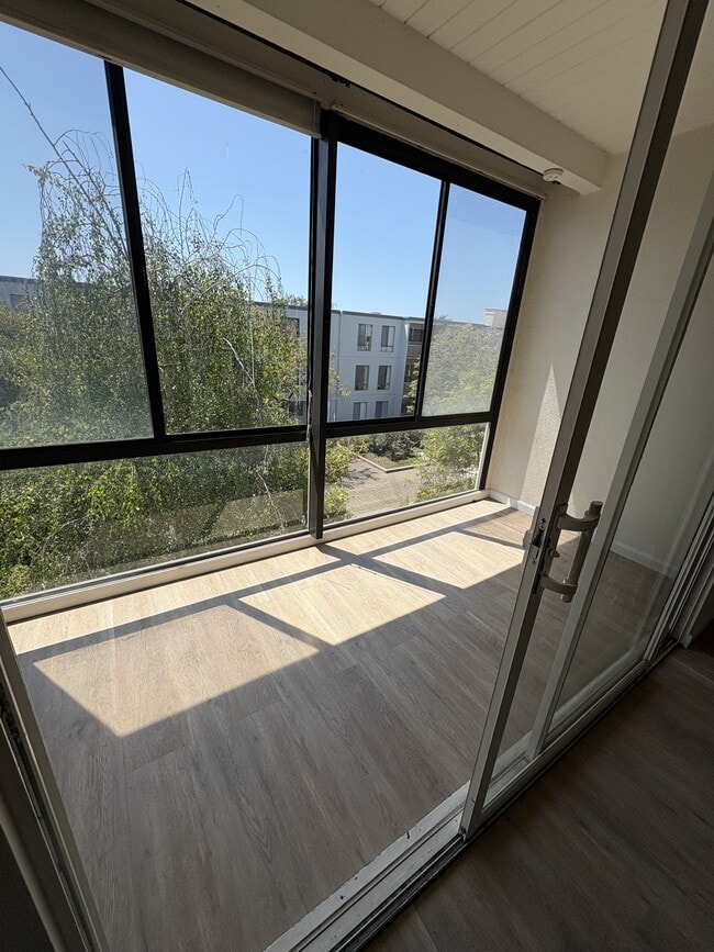 3 Commodore Dr, Unit 452 in Emeryville, CA - Foto de edificio - Building Photo