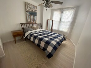 162 Griffith St, Unit 2 in Jersey City, NJ - Building Photo - Building Photo