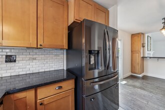 1040 N Capitol Ave in San Jose, CA - Building Photo - Building Photo