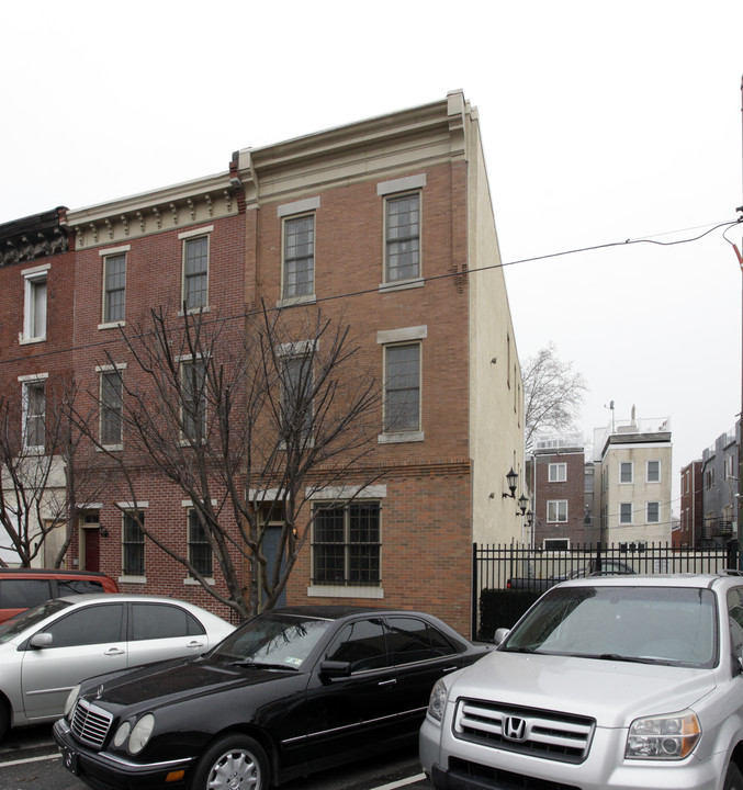 710 S 11th St in Philadelphia, PA - Building Photo