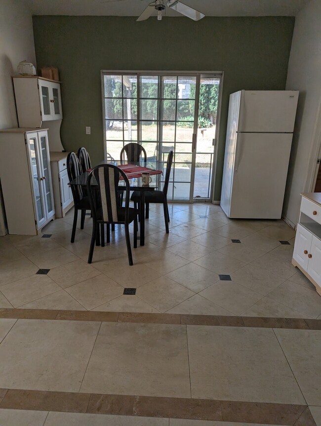 137 N Mohler Dr
