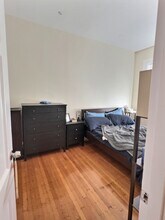 25 Garrison Rd, Unit 3 in Brookline, MA - Foto de edificio - Building Photo