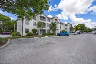 4635 St Croix Ln in Naples, FL - Building Photo