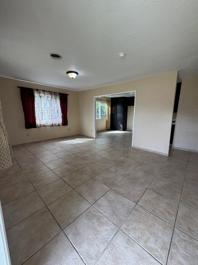 property at 9538 North Ave