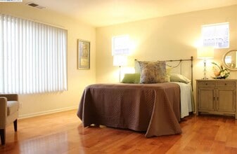 2213 Wigeon Ct in San Leandro, CA - Building Photo - Building Photo