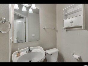 826 Sugar Maple Ct in Payson, UT - Foto de edificio - Building Photo