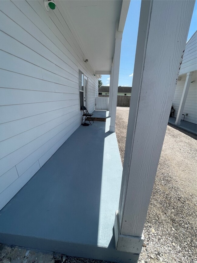 property at 20892 Cochran Rd