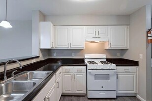 The Park at Aviano in Baytown, TX - Building Photo