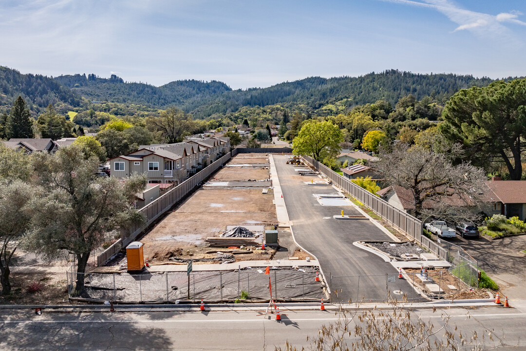 679 S Cloverdale Blvd in Cloverdale, CA - Building Photo