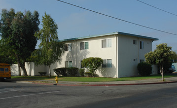 2909-2923 Durant Ave in San Jose, CA - Foto de edificio - Building Photo