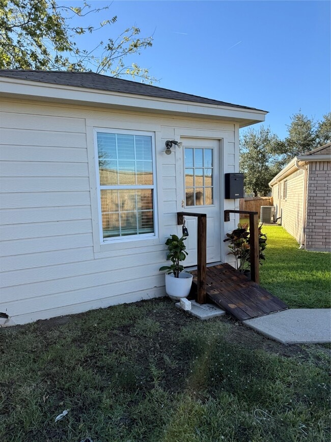 property at 5519 Rio Sabinas St