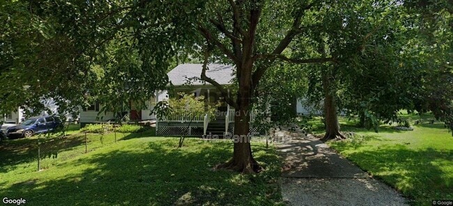 property at 1737 E Whitmer St