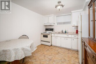 224 Pickering St in Toronto, ON - Building Photo - Building Photo