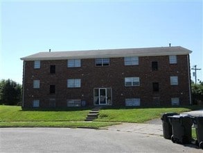 Courtside Apartments in Lexington, KY - Building Photo - Building Photo