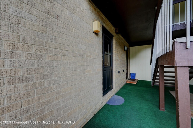 58 Amberly Dr in Englishtown, NJ - Building Photo - Building Photo