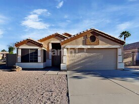 1925 E Palomino Dr in Gilbert, AZ - Building Photo