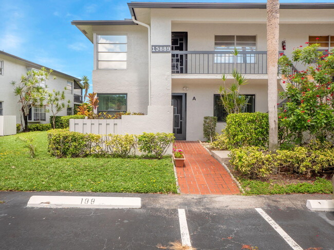 13889 Royal Palm Ct-Unit -B in Delray Beach, FL - Foto de edificio - Building Photo