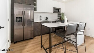 632 Howard Rd SE in Washington, DC - Foto de edificio - Building Photo