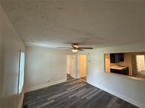 4692 College St in Forest Park, GA - Building Photo - Building Photo