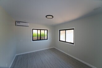99-806 Aliipoe Dr, Unit Back 3 in Aiea, HI - Building Photo - Building Photo