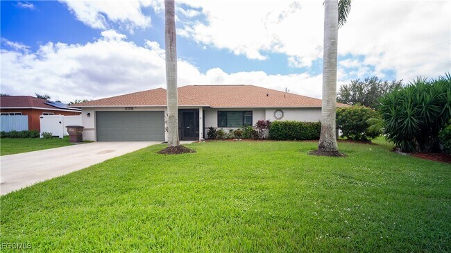 1702 SE 14th St in Cape Coral, FL - Building Photo - Building Photo