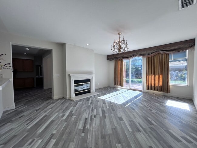 5571 Kalispell Way in Sacramento, CA - Building Photo - Building Photo