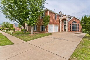 819 Redbud Dr in Allen, TX - Building Photo