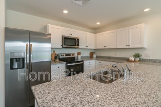 900 Wilmington Pkwy in Cape Coral, FL - Building Photo - Building Photo