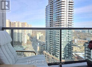 120 Homewood Ave in Toronto, ON - Building Photo - Building Photo